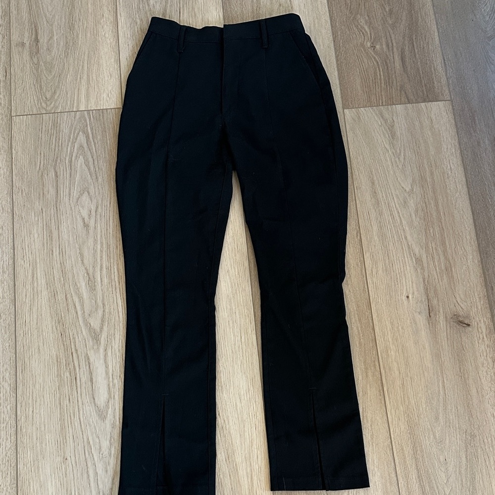Abercrombie & Fitch Skinny Pants. Slit At Leg Ankle